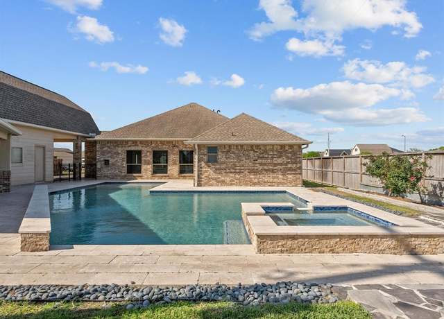 Property at 2001 Sedona Dr, League City, TX 77573, 4 beds, 3 baths