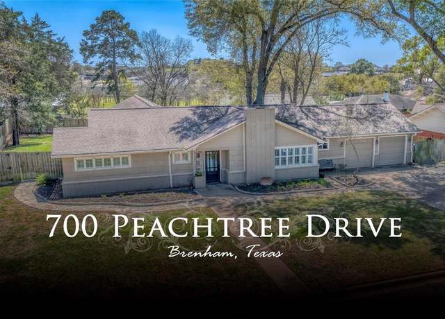 Property at 700 Peachtree Dr, Brenham, TX 77833, 3 beds, 3 baths