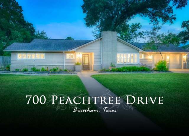 Property at 700 Peachtree Dr, Brenham, TX 77833, 3 beds, 3 baths