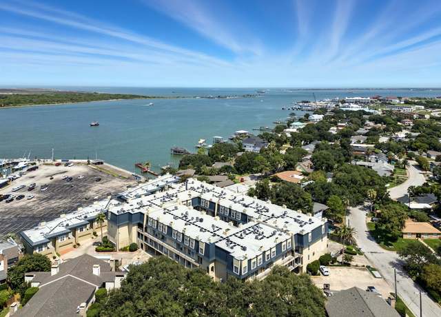 Property at 921 Marine Dr #303, Galveston, TX 77550, 2 beds, 2.5 baths