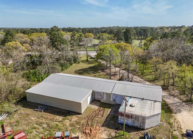 Property at 1893 Us Hwy 190 Dr, Huntsville, TX 77340