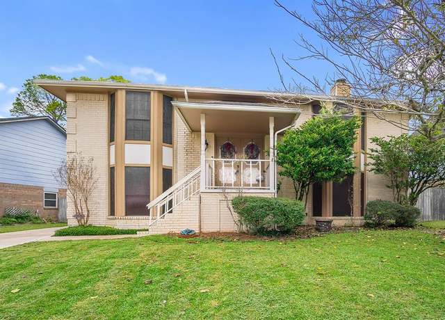 Property at 2319 Willow Bend Dr, Richmond, TX 77406, 4 beds, 2 baths