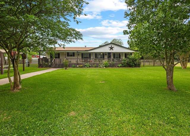 Property at 15079 Coon Rd, Winnie, TX 77665, 3 beds, 2 baths