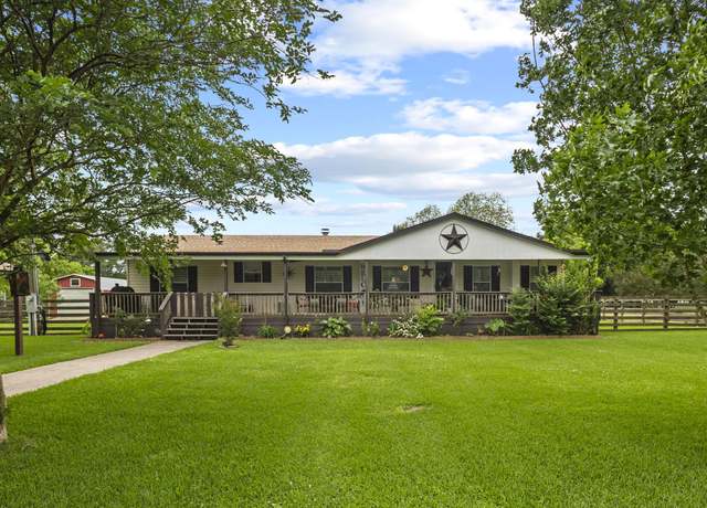 Property at 15079 Coon Rd, Winnie, TX 77665, 3 beds, 2 baths