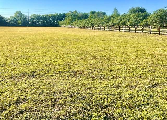 Property at 13702 Lakeview Meadow Dr, Richmond, TX 77469