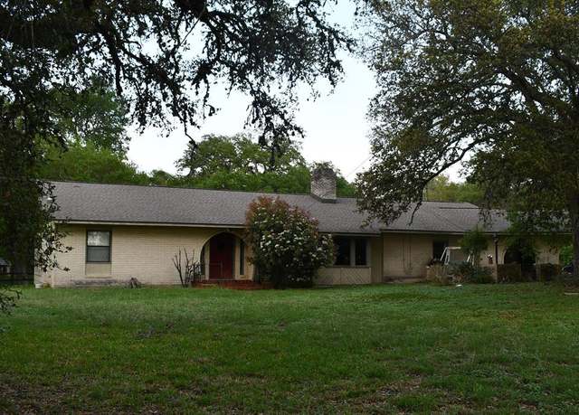 Property at 109 Cernosek Rd, La Grange, TX 78945, 4 beds, 3 baths