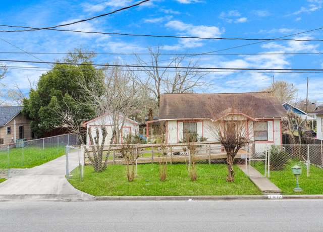 Property at 1912 Maryland St, Baytown, TX 77520, 3 beds, 2 baths