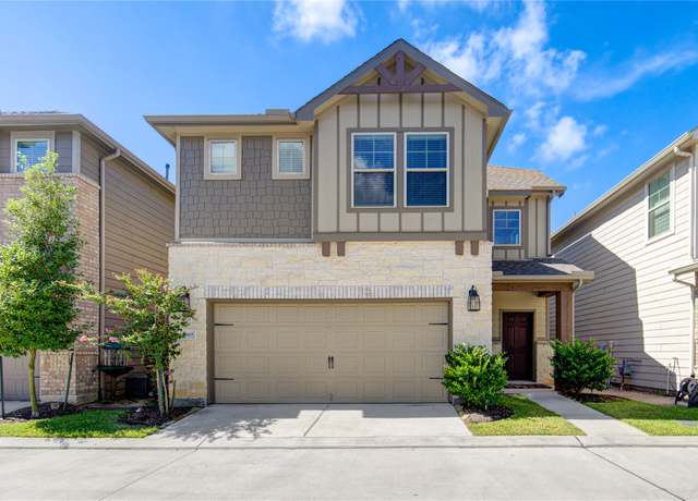 Property at 4005 Starbright St, Houston, TX 77018, 3 beds, 2.5 baths