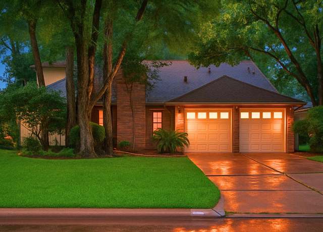 Property at 71 Timberspire Ln, The Woodlands, TX 77380, 3 beds, 2.5 baths