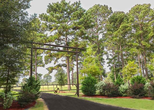 Property at 489 Everitt Rd, Cleveland, TX 77328, 4 beds, 4.5 baths