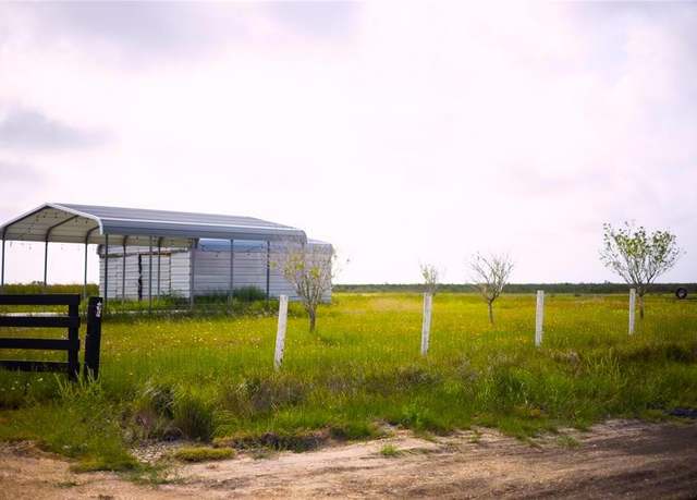Property at 2757 Fairway Rd, Angleton, TX 77515