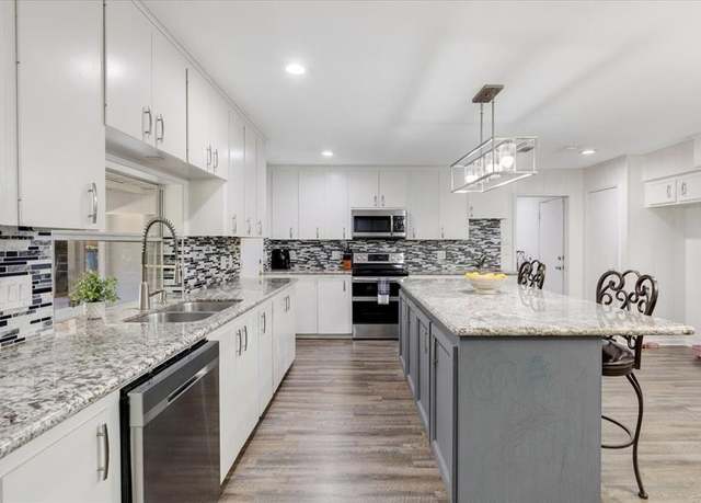 Property at 1004 Country Club Dr, Richmond, TX 77469, 3 beds, 2.5 baths