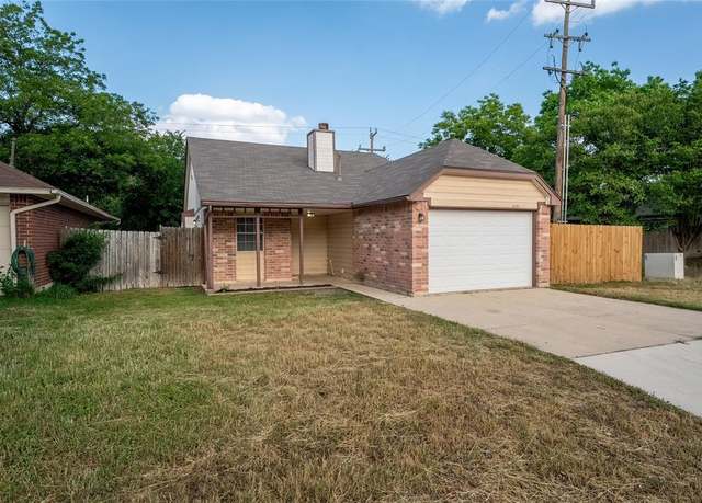 Property at 2431 Muddy Peak Dr, San Antonio, TX 78245, 3 beds, 2 baths
