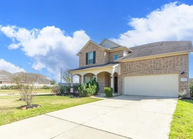 Property at 13830 Sandstone Bridge Ln, Rosharon, TX 77583, 4 beds, 3.5 baths