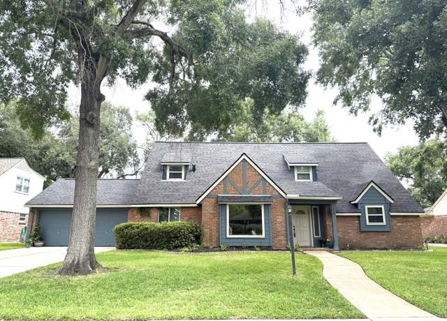 Property at 211 Cedar Ln, El Lago, TX 77586, 4 beds, 2 baths