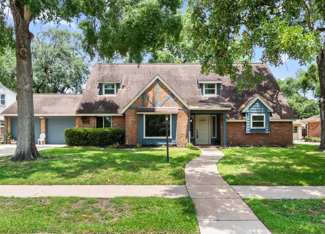 Property at 211 Cedar Ln, El Lago, TX 77586, 4 beds, 2 baths