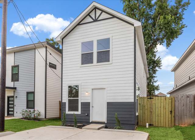 Property at 16700 E Ivanhoe, Montgomery, TX 77316, 3 beds, 3.5 baths