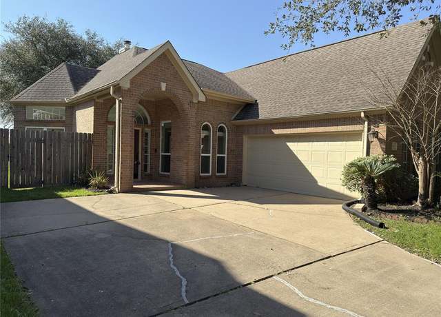 Property at 506 High Meadows Dr, Sugar Land, TX 77479, 3 beds, 2 baths