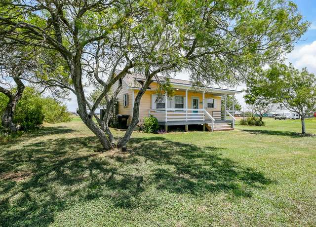 Property at 612 Tarpon Dr, Palacios, TX 77465, 2 beds, 2 baths
