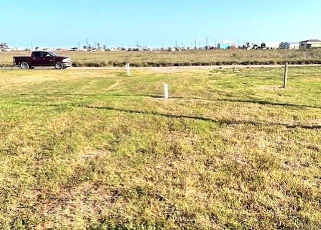 Property at 278 Seaview St, Sargent, TX 77414
