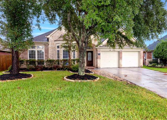 Property at 6111 Windsor Chase Ln, League City, TX 77573, 4 beds, 2 baths