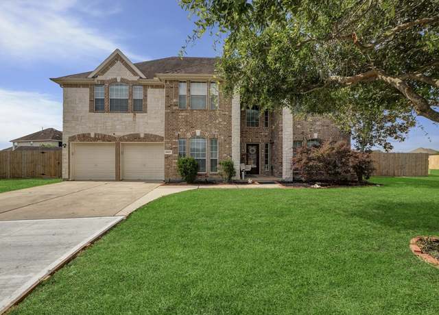 Property at 8602 Briar Oaks Ln, Baytown, TX 77523, 4 beds, 3.5 baths