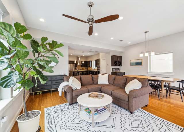 Property at 5743 Kansas St Unit D, Houston, TX 77007, 3 beds, 3.5 baths