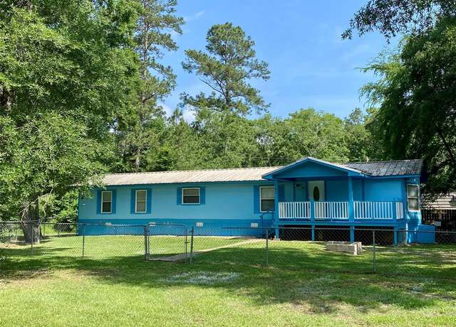 Property at 160 Champion Way, Livingston, TX 77351, 2 beds, 2 baths