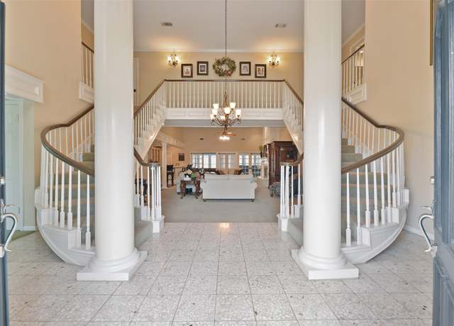 Property at 2536 22nd Ave N, Texas City, TX 77590, 4 beds, 3.5 baths