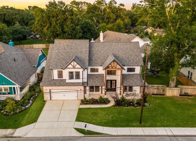 Property at 407 Baker Dr, Tomball, TX 77375, 4 beds, 3.5 baths