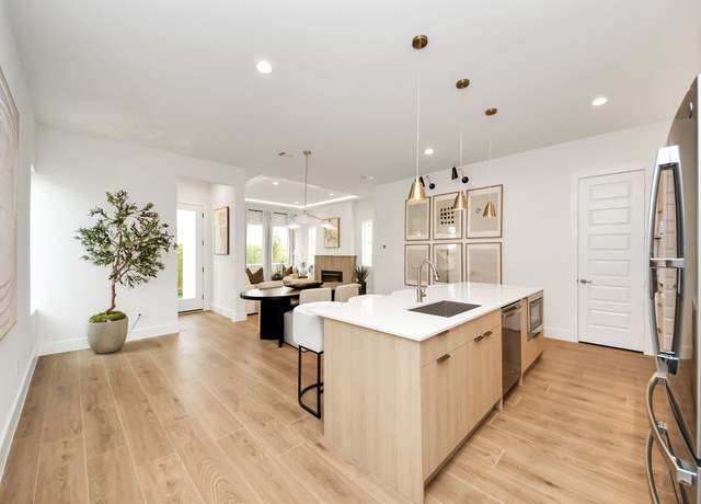 Property at 9141 La Pau Ln, Houston, TX 77051, 3 beds, 2.5 baths