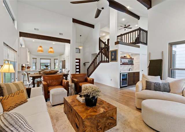 Property at 195 S Pathfinders Cir, The Woodlands, TX 77381, 3 beds, 2.5 baths