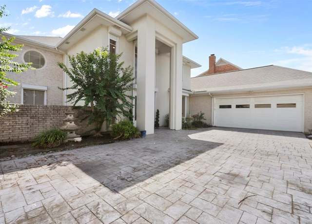 Property at 4601 Country Club Vw, Baytown, TX 77521, 3 beds, 4 baths