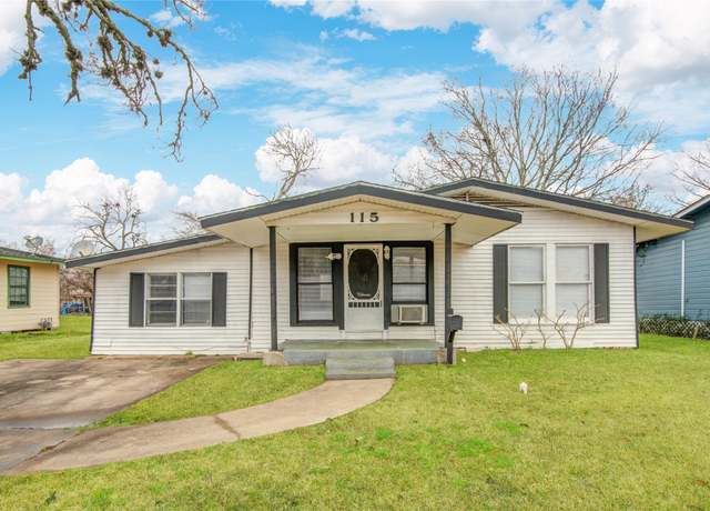 Property at 115 Cherry St, Lake Jackson, TX 77566, 3 beds, 1 bath
