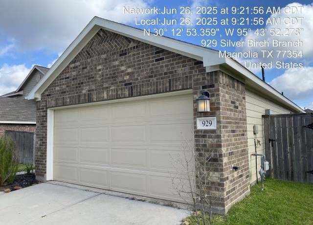 Property at 929 Silver Birch Branch Br, Magnolia, TX 77354, 3 beds, 2 baths