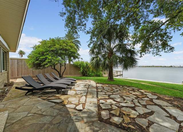 Property at 18 S Shore Dr S, Galveston, TX 77551, 5 beds, 4.5 baths