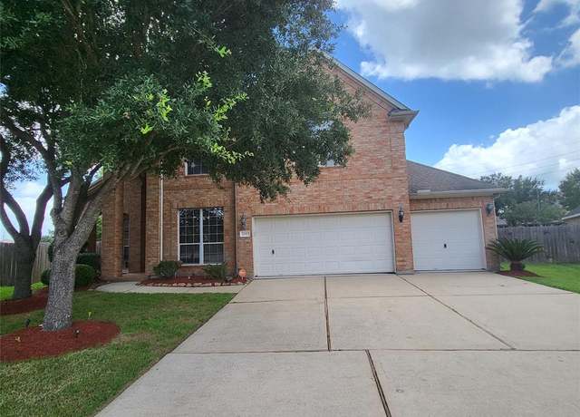 Property at 2101 Cambridge Bay Dr, Pearland, TX 77584, 5 beds, 4 baths
