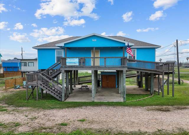 Property at 818 Surf Dr, Surfside Beach, TX 77541, 3 beds, 2 baths