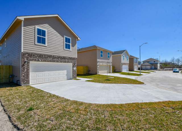Property at 12214 Heather Flower Ln, Houston, TX 77014, 4 beds, 2.5 baths