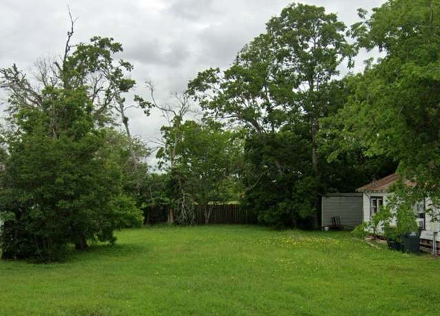 Property at 309 E Converse St, Weimar, TX 78962