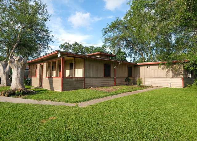 Property at 1135 Yaupon St, Freeport, TX 77541, 2 beds, 2 baths