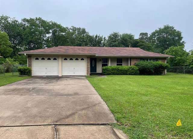 Property at 114 Briar Ln, Crockett, TX 75835, 3 beds, 2 baths
