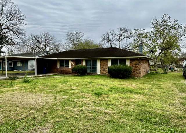 Property at 1008 Brockman St, Sweeny, TX 77480, 3 beds, 1.5 baths