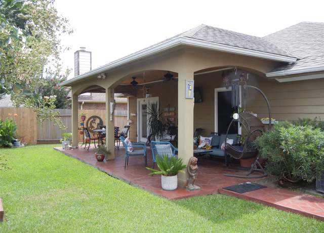 Property at 4822 Edgegate Dr, Spring, TX 77373, 3 beds, 2 baths