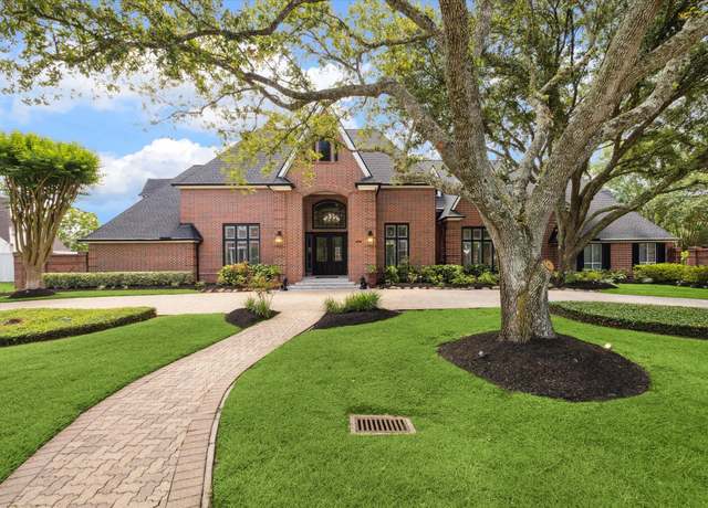 Property at 411 Fieldcreek Dr, Friendswood, TX 77546, 4 beds, 4 baths