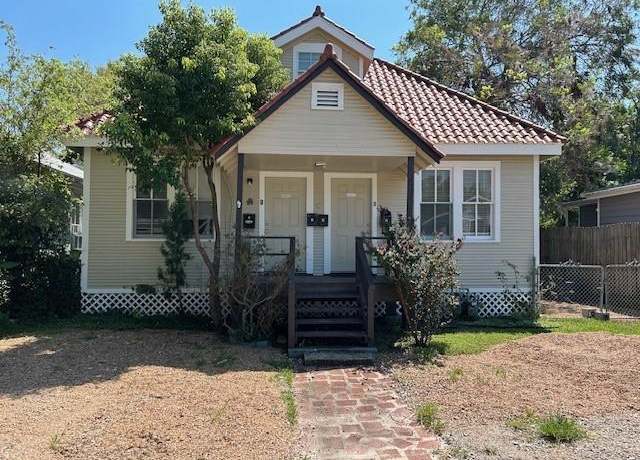 Property at 4725 Avenue R 1/2 Ave, Galveston, TX 77551, 4 baths