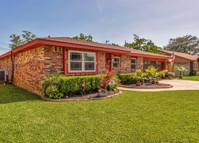 Property at 2913 18th Ave N, Texas City, TX 77590, 4 beds, 1.5 baths