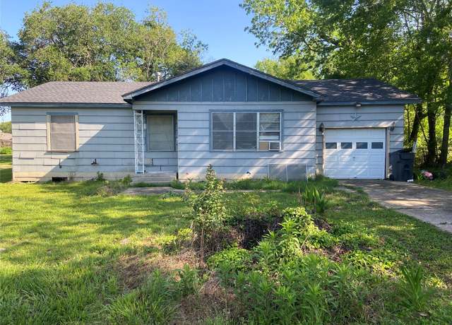 Property at 340 Warner St, Bridge City, TX 77611, 3 beds, 1 bath