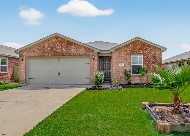 Property at 12213 Bowline Rd, La Marque, TX 77568, 3 beds, 2 baths