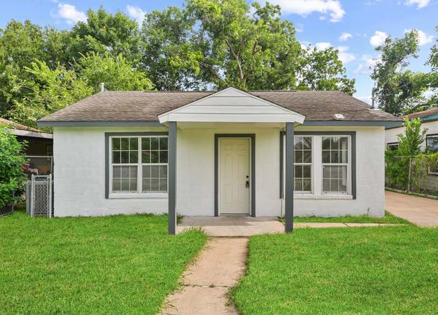 Property at 4715 Engleford St, Houston, TX 77026, 3 beds, 1.5 baths